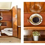 Local Houseboat Center 'capella'