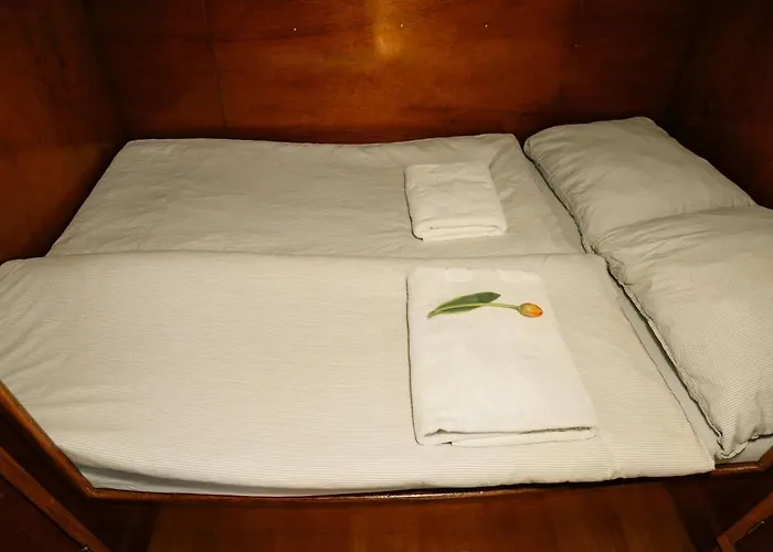 Local Houseboat Center 'capella' Bateau-hôtel Amsterdam